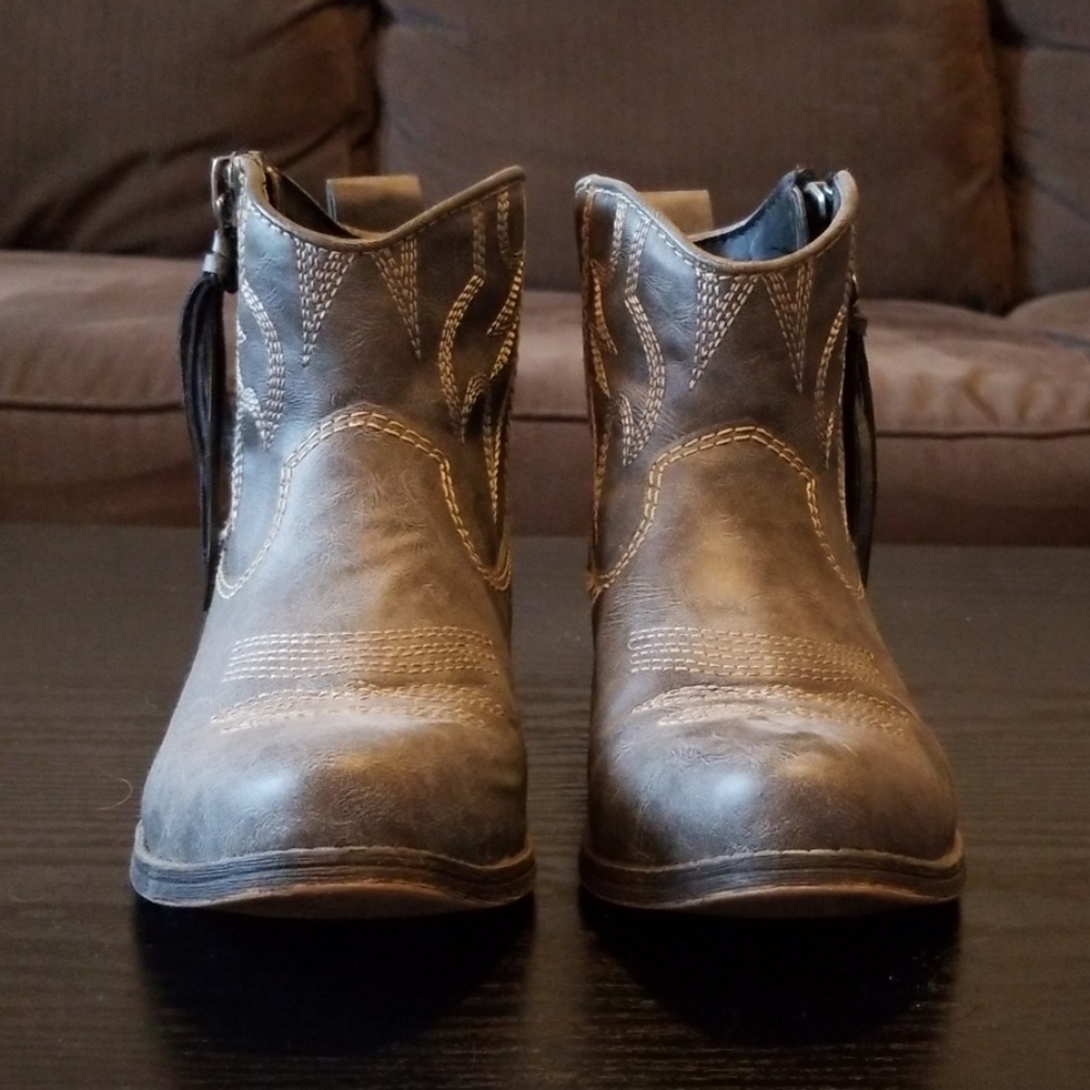 Grey Cowboy Booties